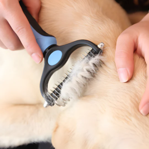 Alternative view of Dual Sided Pet Grooming Brush with Stainless Steel Teeth and Handle